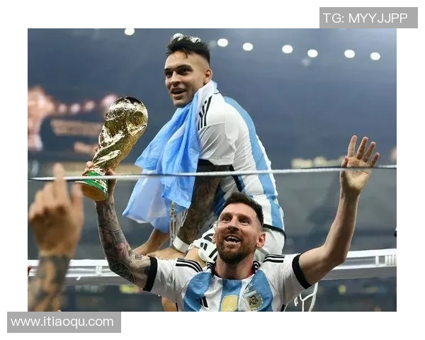 梅西领衔巴萨重返辉煌之路，带领球队挑战欧冠与西甲双冠梦想